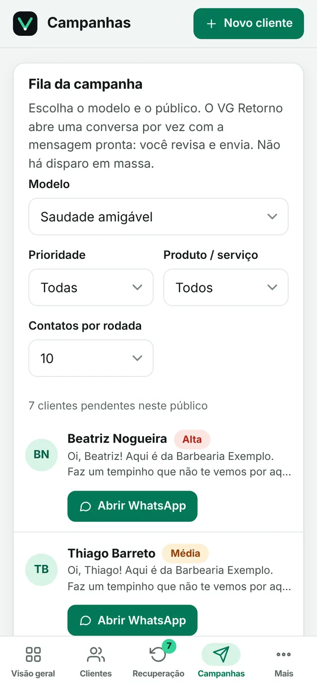 Tela Campanhas com a fila de campanha, escolha de modelo, prioridade, produto e contatos por rodada.